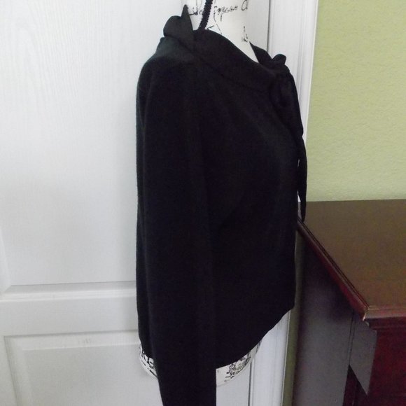 Vision Apparel Sweater with Necktie XL - Picture 2 of 4